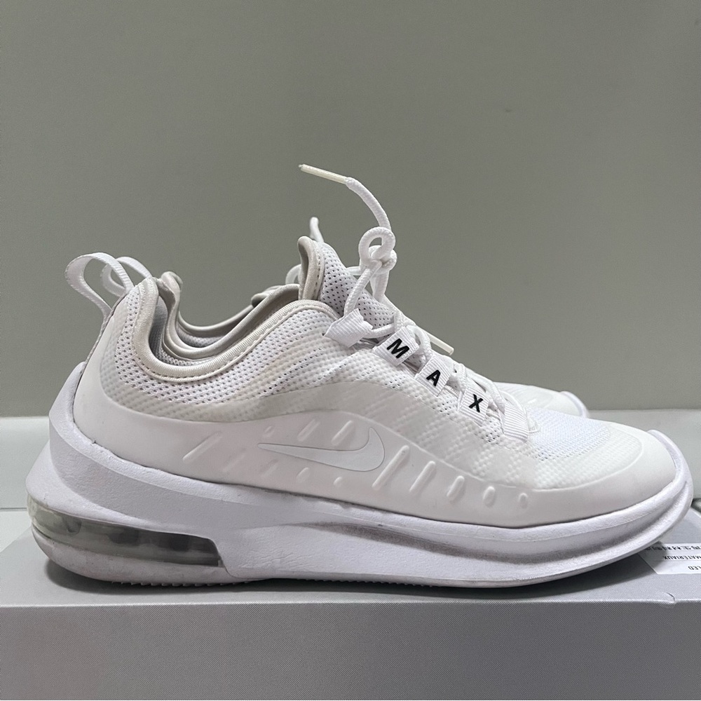 NIKE AIR MAX AXIS 90s Style White Platform Cushion Sneakers